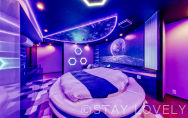 506号室④【宇宙room】
（Type：D／Deluxe A）
Stay:￥12,900～，
Rest:￥6,900～　　NEW！