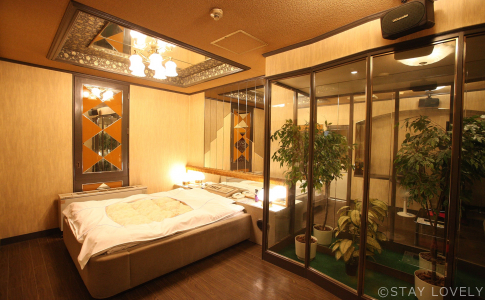 HOTEL ワォッ!! ザ・レトロ【J-needzグループ】(旧：ホテル サーフ)