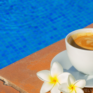 プール付きのホテル